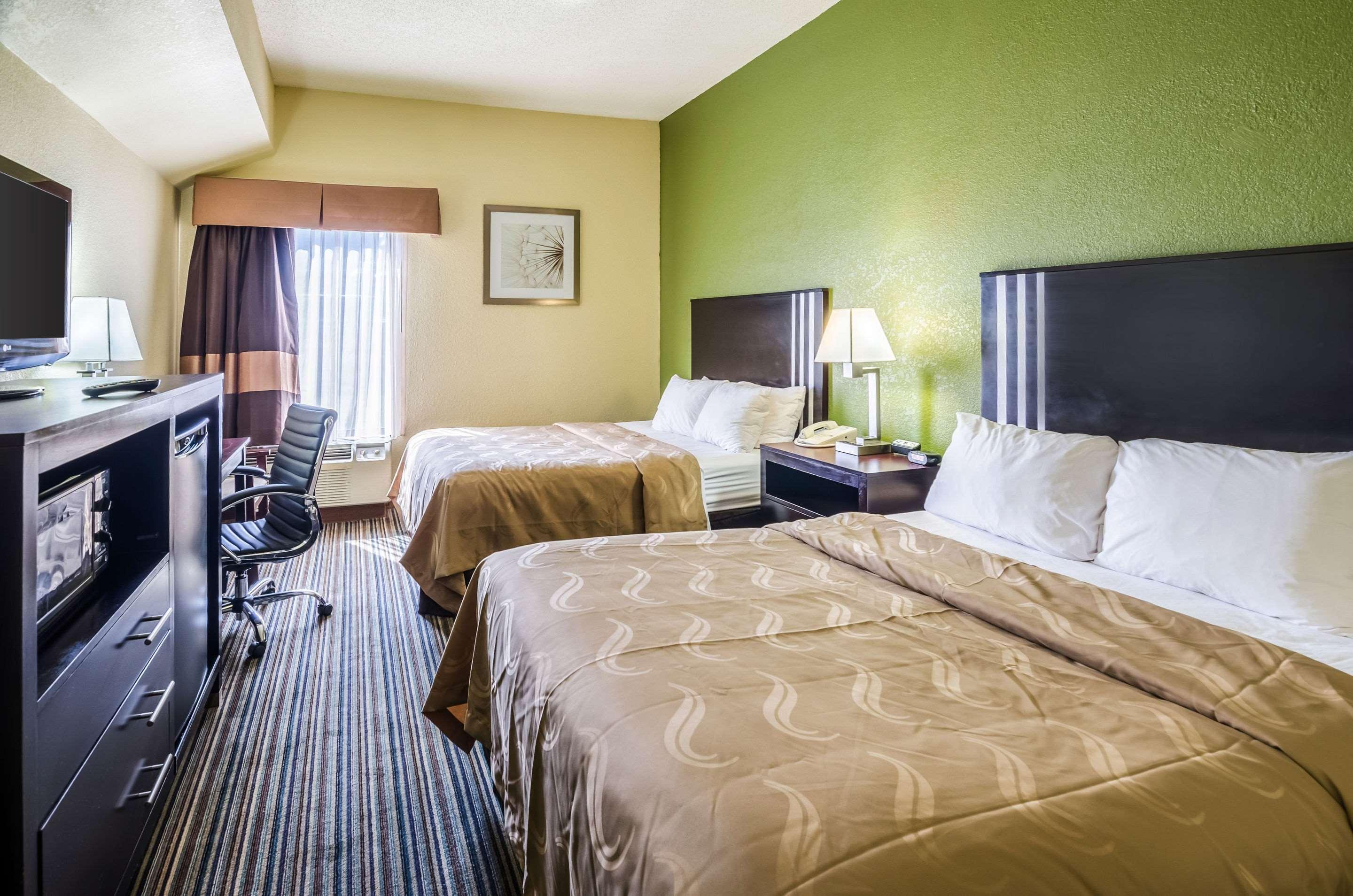 Spark By Hilton Wytheville East Main Street Exteriér fotografie