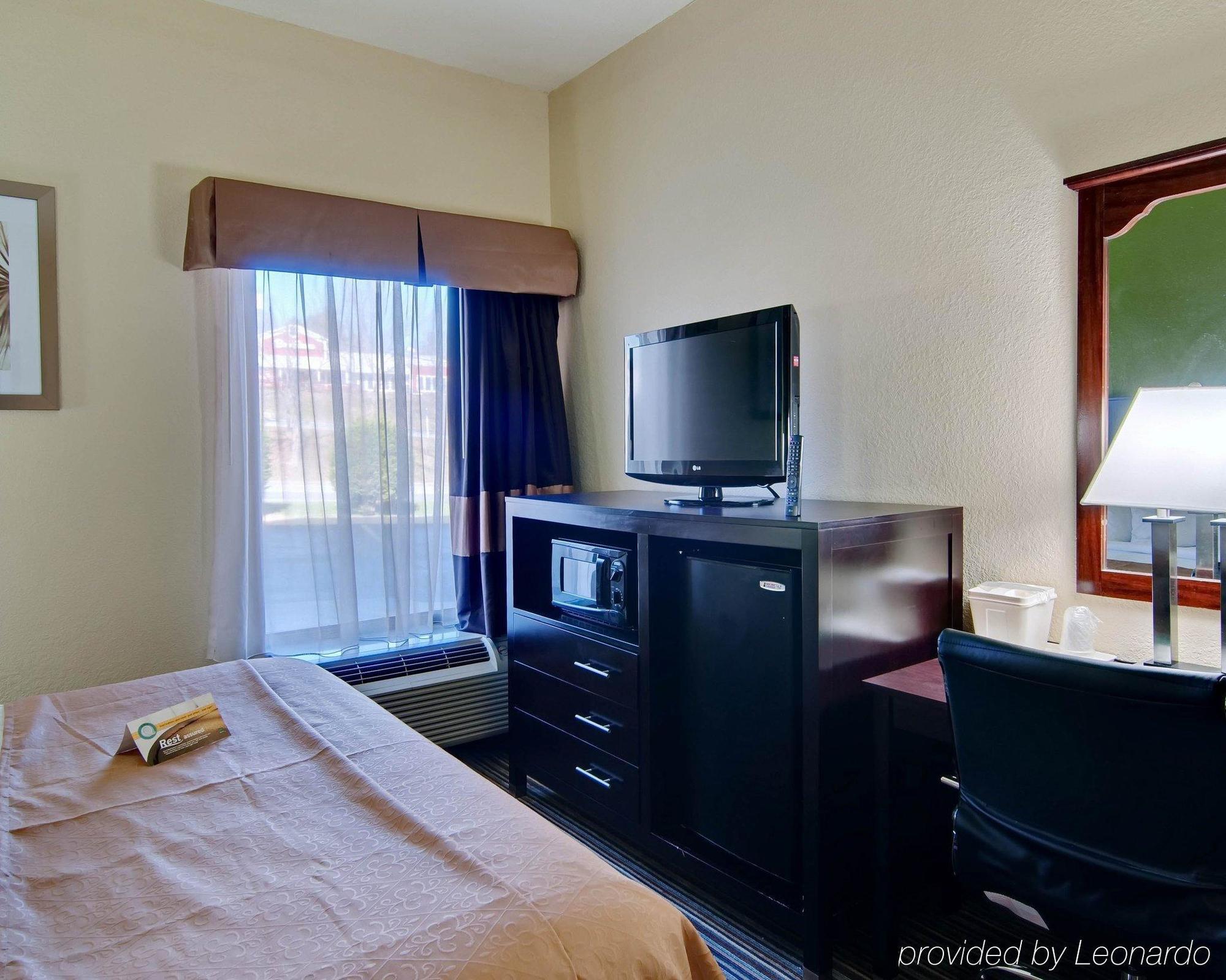 Spark By Hilton Wytheville East Main Street Exteriér fotografie