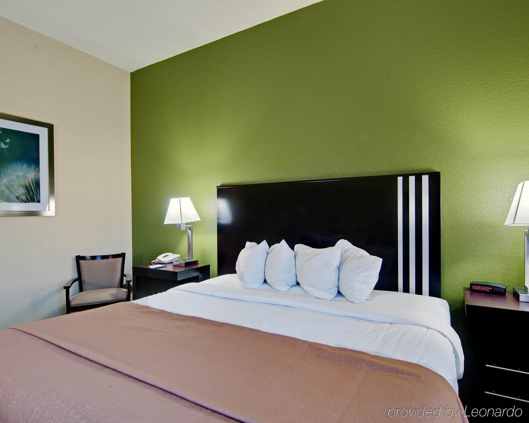 Spark By Hilton Wytheville East Main Street Exteriér fotografie