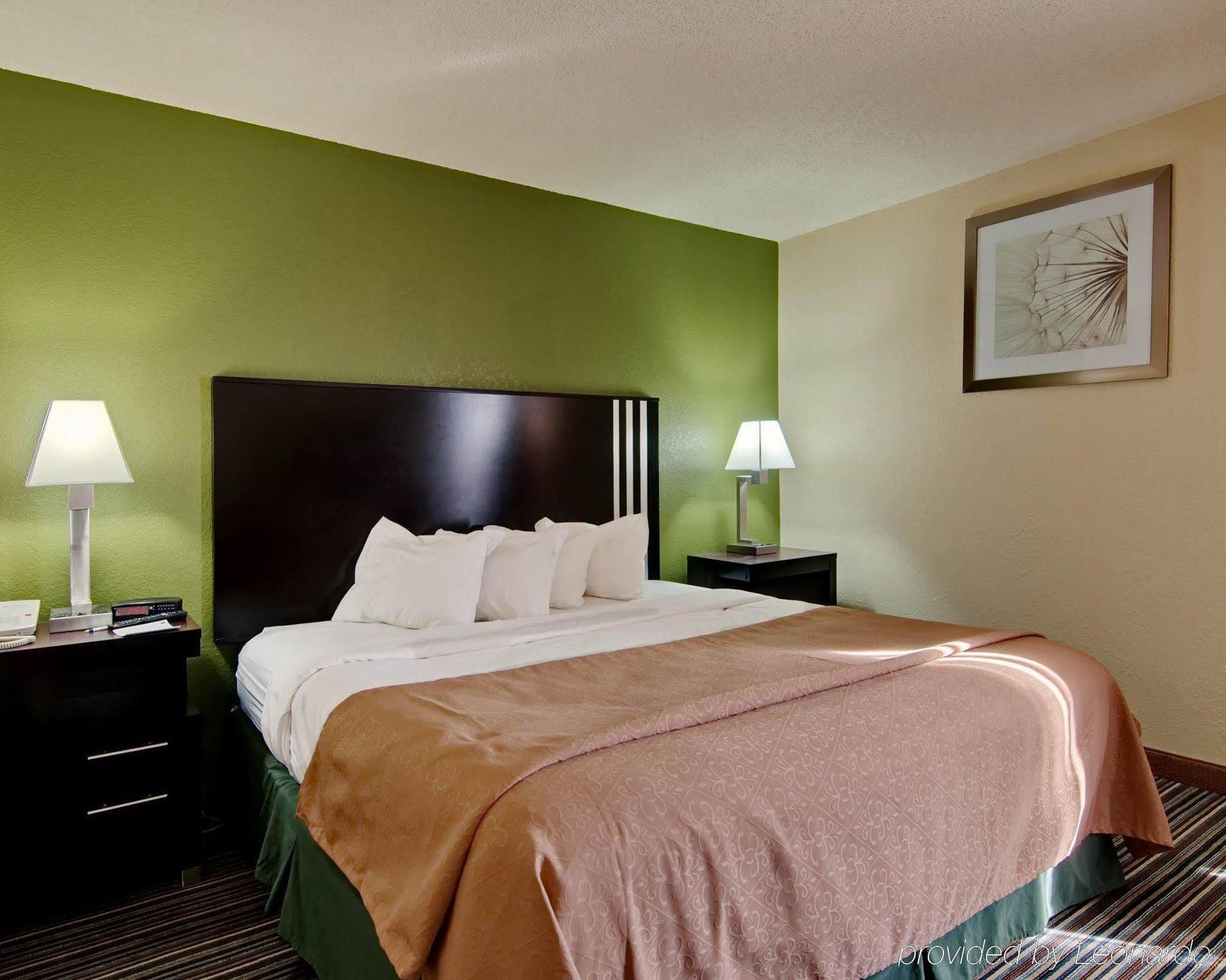 Spark By Hilton Wytheville East Main Street Exteriér fotografie