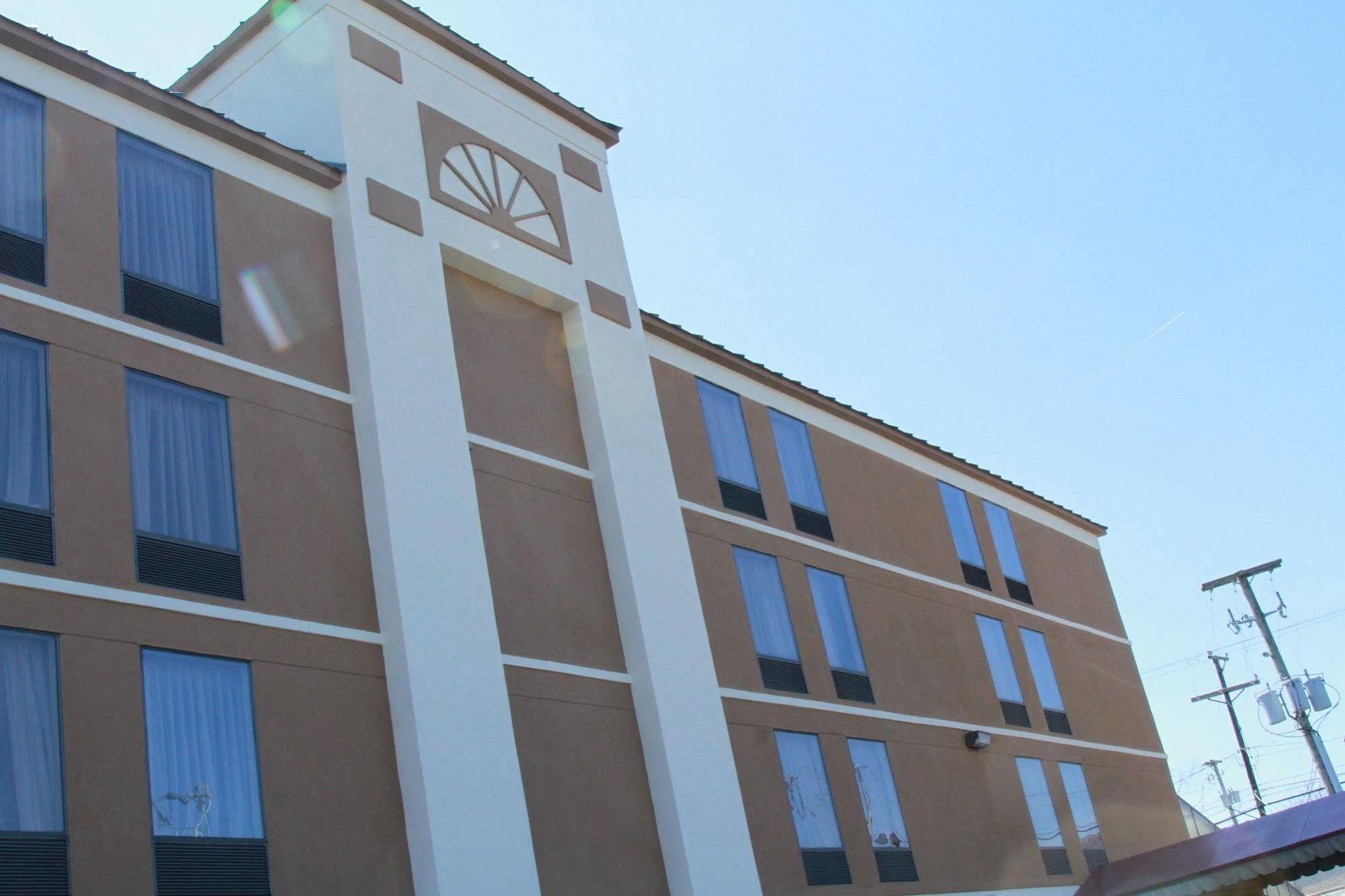 Spark By Hilton Wytheville East Main Street Exteriér fotografie